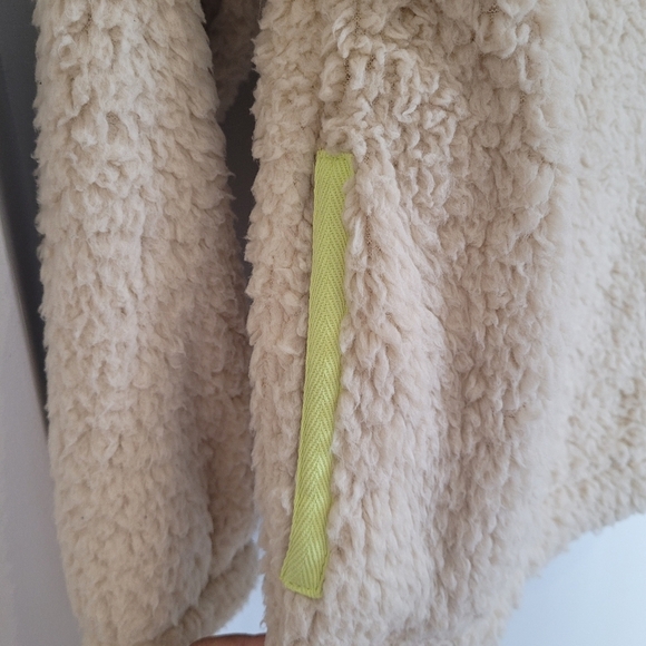 Women's cream Sherpa with pockets- S - Picture 4 of 4